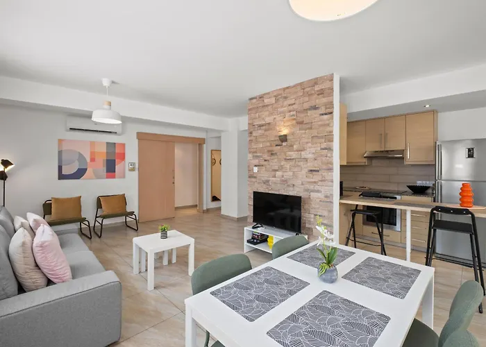 Giorgio Downtown 2 Bedroom Apartamento Larnaca